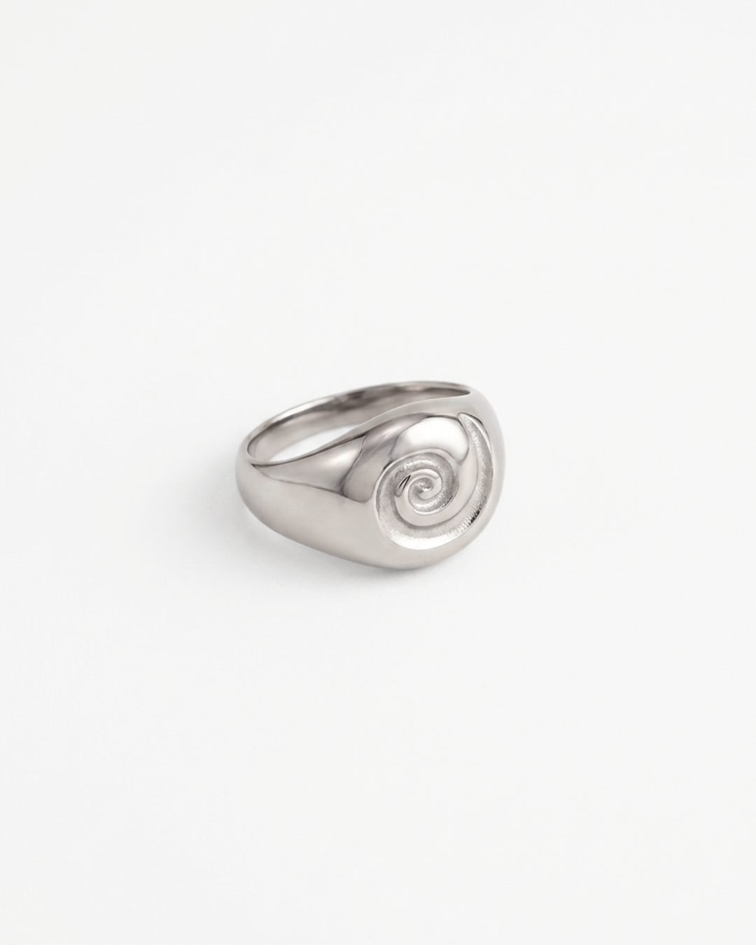 Isis Ring