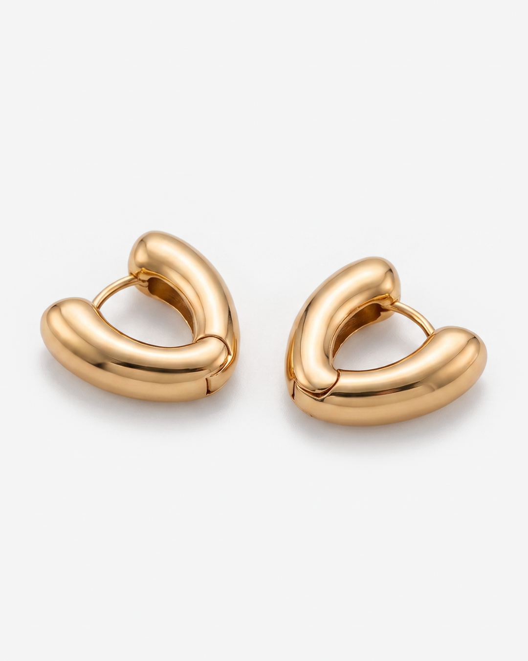 Julia - Chunky heart huggie earrings - Stainless steel