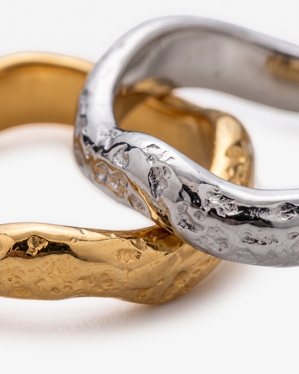 Sophie - Wavy textured band ring - Stainless steel