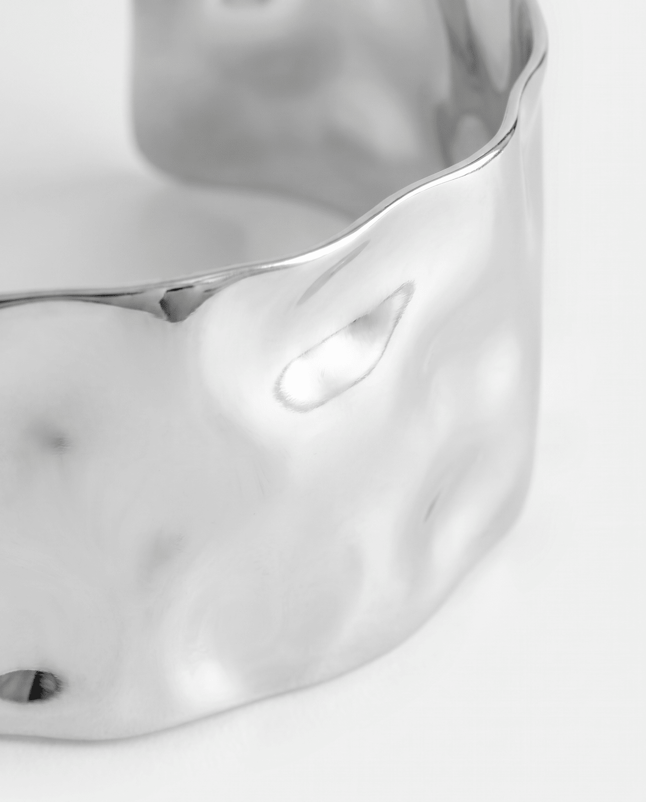 Amy - Cuff bracelet - Stainless steel - Opulaire - WATERPROOF jewelry - 