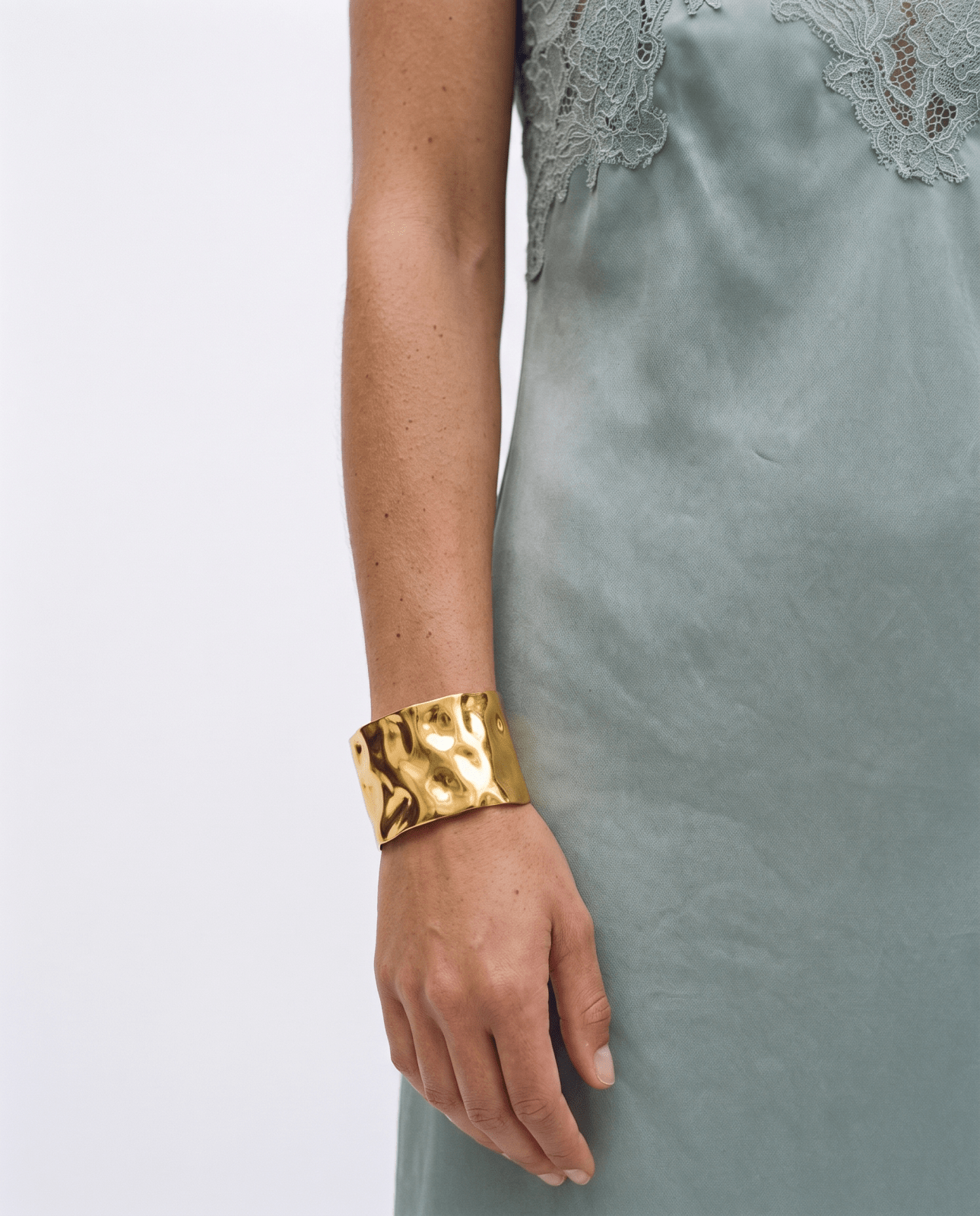 Amy - Cuff bracelet - Stainless steel - Opulaire - WATERPROOF jewelry - 