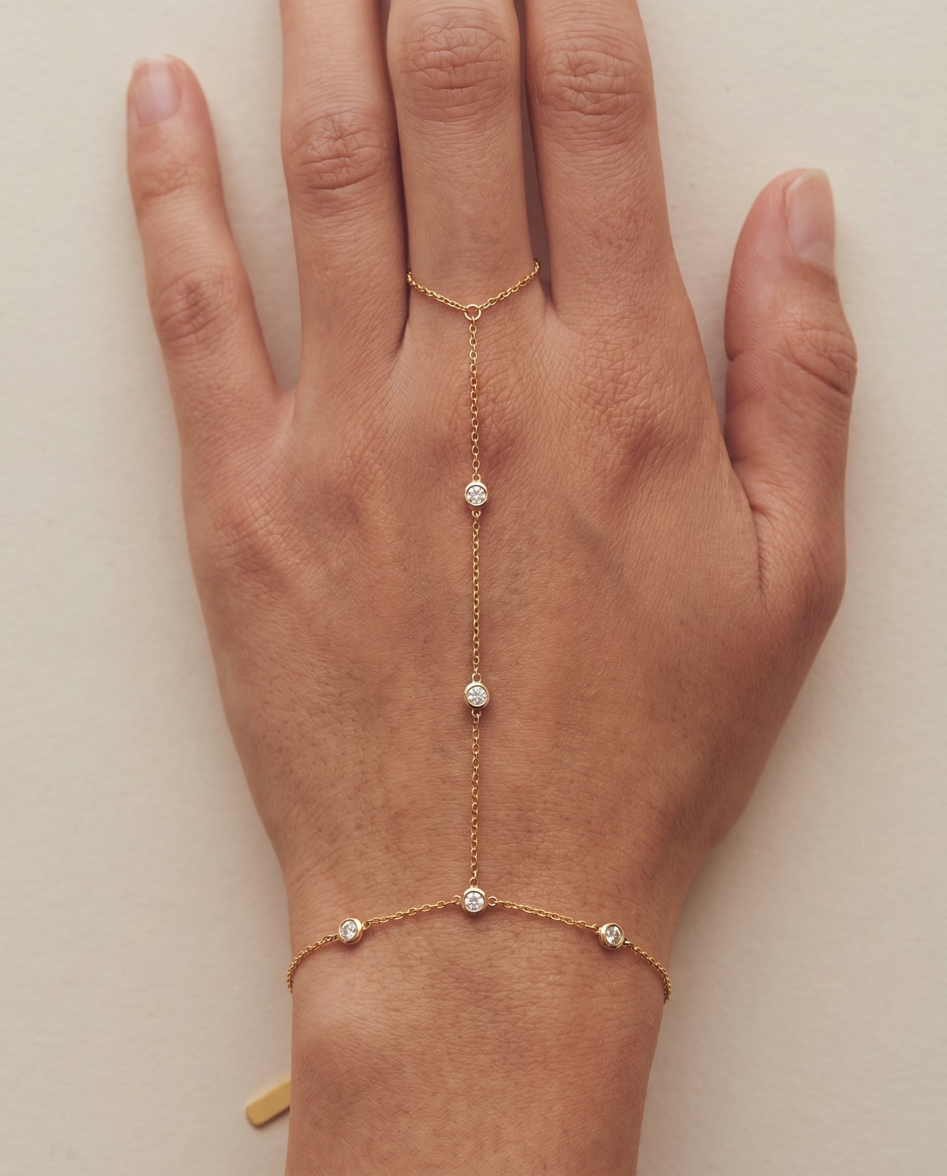 Yael hand chain